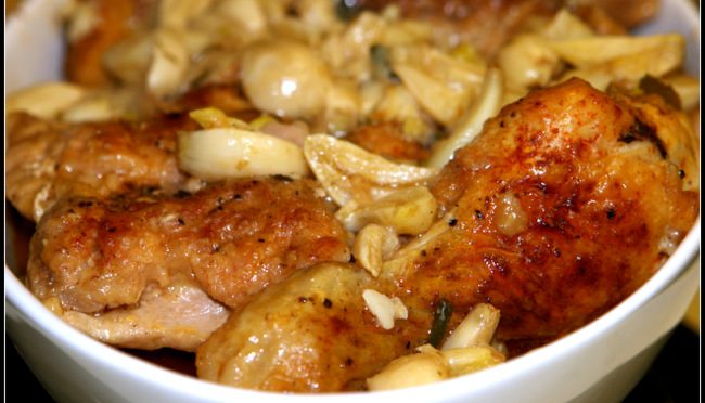 Pollo al ajillo